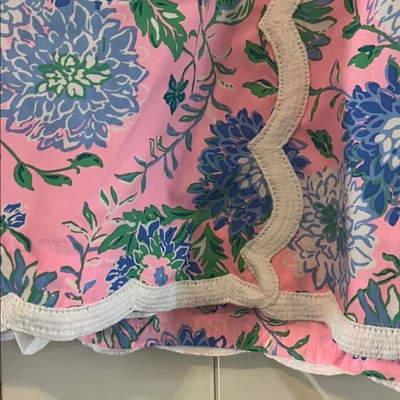 Lilly Pulitzer Pink Skort with Blue Floral Design - Picture 3 of 6